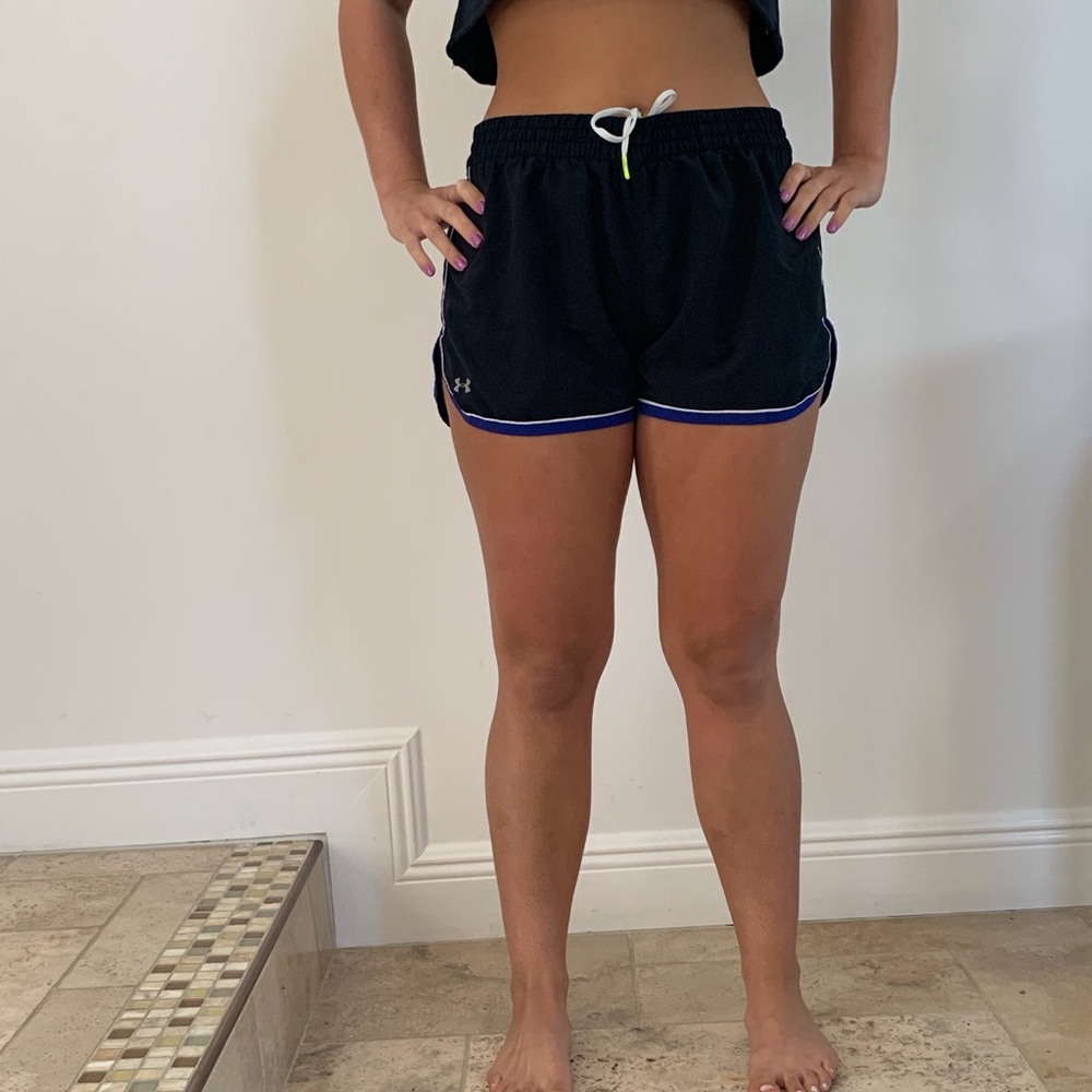 Black underarmour shorts